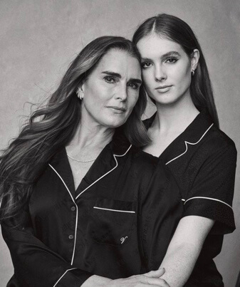 Grier Hammond Henchy with her mother Brooke Shields